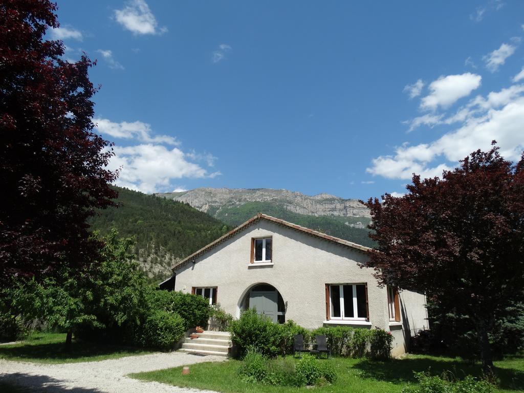 L'Enclos B&B Châtillon-en-Diois Buitenkant foto